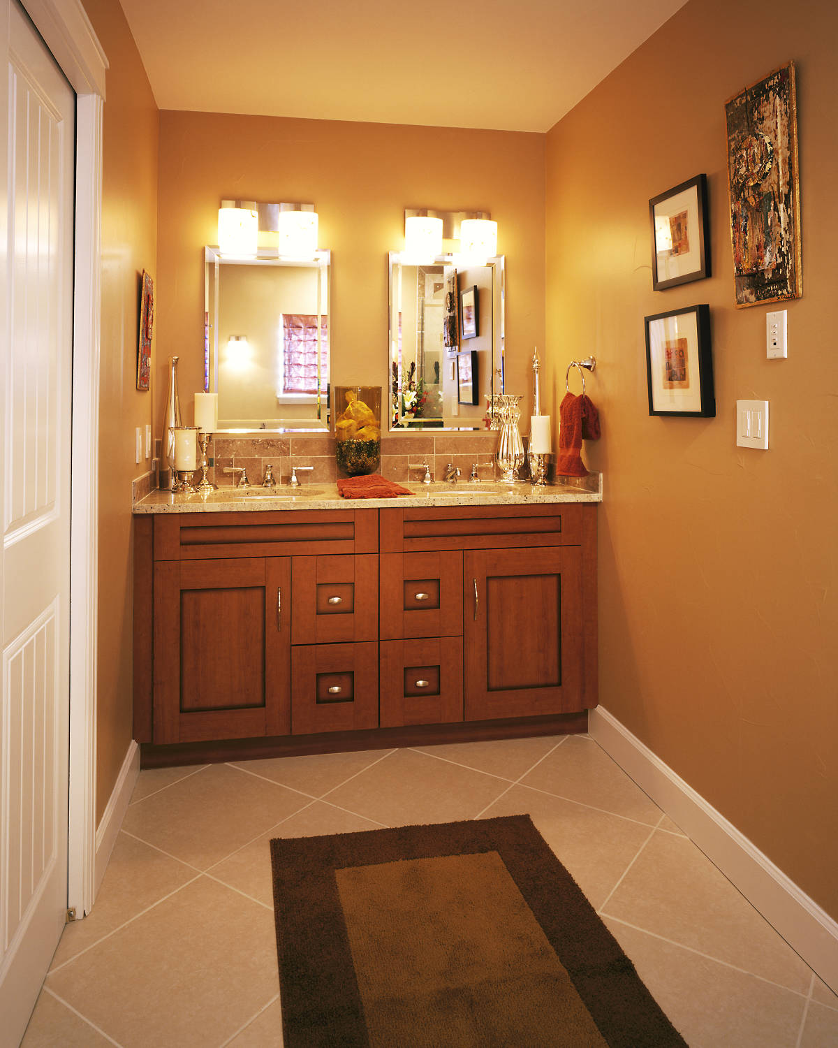 Master Suite 2 - Vanity